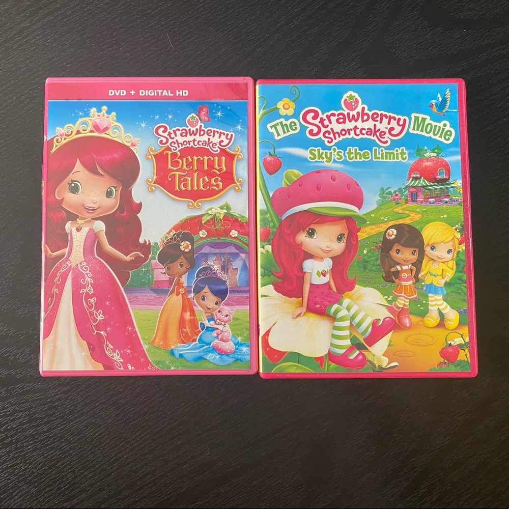 🛍️Set of 2 Strawberry Shortcake movies